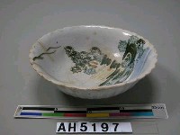 藏品(彩繪山水花口碗)的圖片